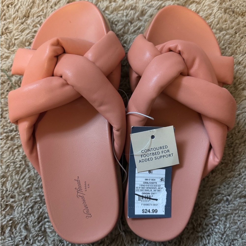 NWT universal thread contoured footbed coral sandals